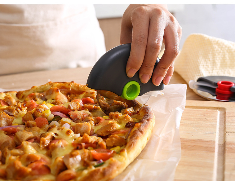 Pizza Cutter with Wheel Slicer and Plastic Protective Guard