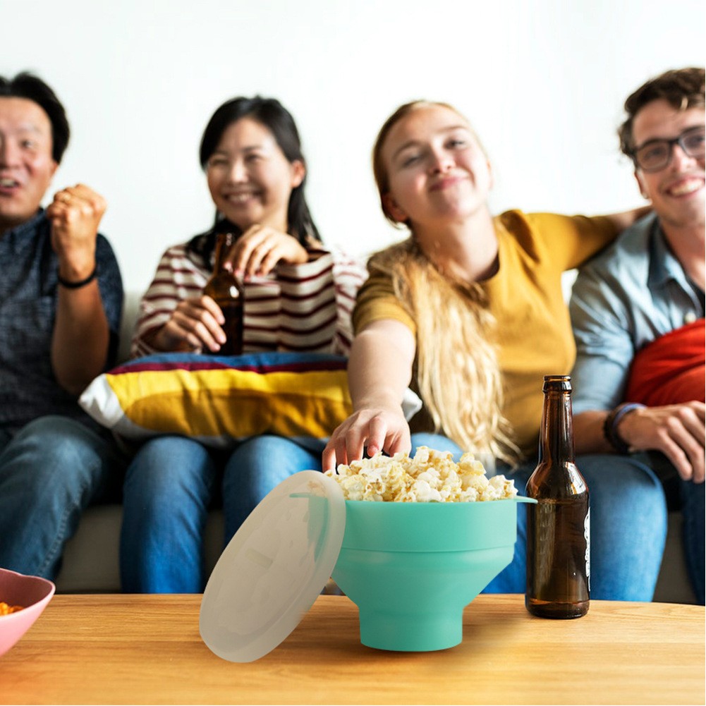 BPA Free Collapsible Silicone Microwave Popcorn Maker Bowl with Lid in Air Microwave BPA Free Collapsible Silicone Microwave Popcorn Maker Bowl with Lid in Air Microwave