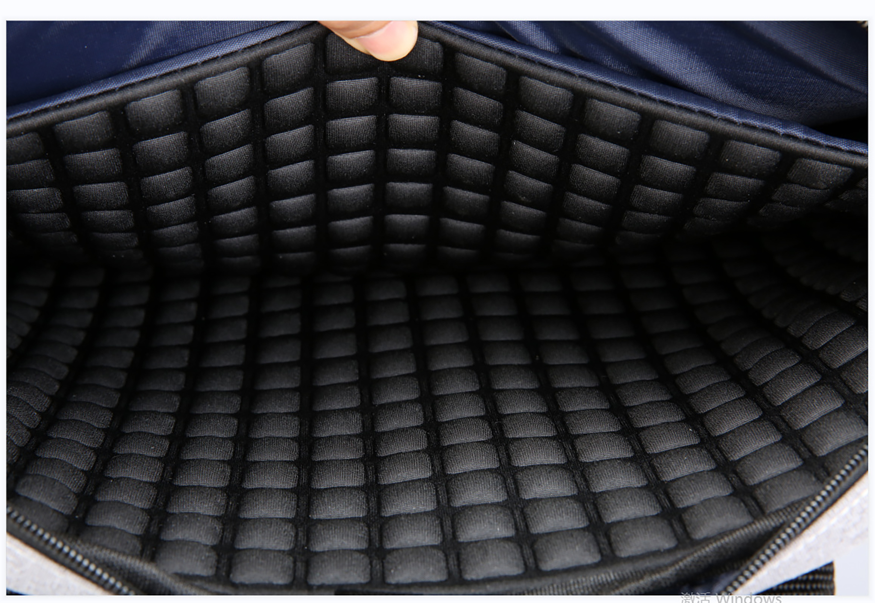 Laptop Shoulder Messenger Bag with Adjustable Depth at Bottom--15.6 Inch
